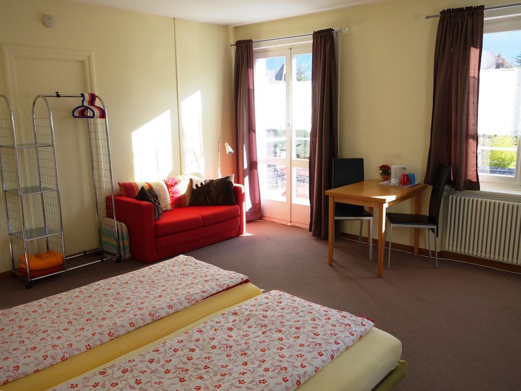 Arnolds Bed & Breakfast Interlaken Room photo