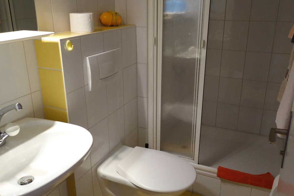 Arnolds Bed & Breakfast Interlaken Room photo